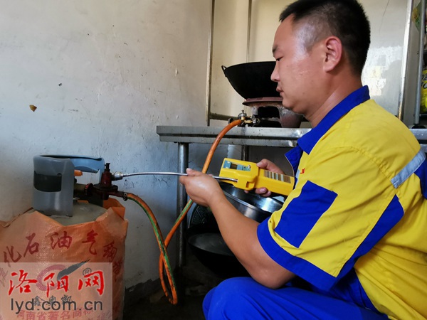 1598682295409993.jpg 00300365449_d59ffd63.jpg